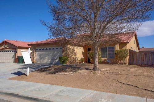 12221 Glenellen Ln, Victorville, CA 92392-8775