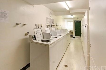 5328 Newcastle Ave, Van Nuys CA 91316-3003 exterior