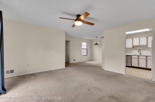 710 Ivy Ct, Jackson Twp NJ  08527-4101 exterior