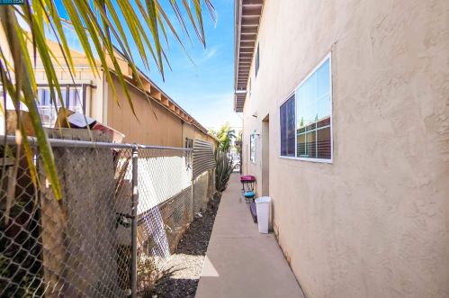 1466 77th Ave, Oakland, CA 94621-2744