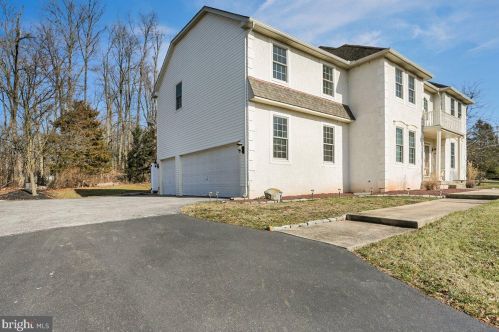 304 Country Ridge Dr, Limerick, PA 19468-3144