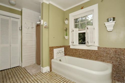 226 Old Mill Rd, West Nyack NY  10994-1414 exterior