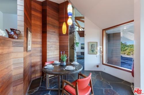 2440 Minard Rd, Topanga CA  90290-3402 exterior