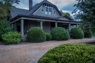 822 Trotwood Ave, Columbia, TN 38401-3018