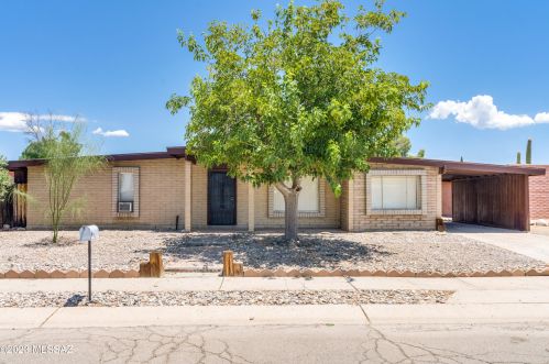 2721 Jaguar Rd, Tucson, AZ 85730-1221