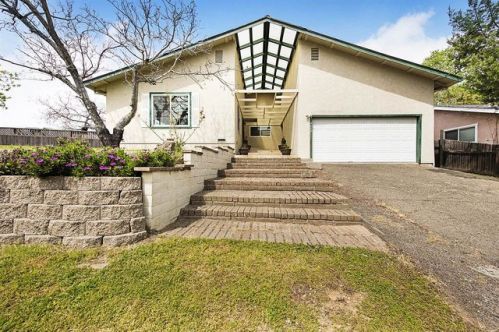 242 Avenue A, Lakeport, CA 95453-6002