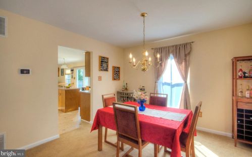 8 Crawford Dr, Erial, NJ 08081-4416