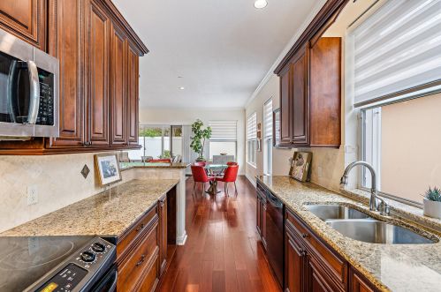 100 Hampton Dr, Jupiter FL  33458-8101 exterior