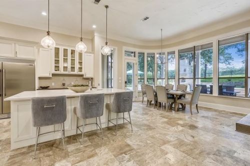 4700 Tour 18 Dr, Lewisville TX  75022-6450 exterior