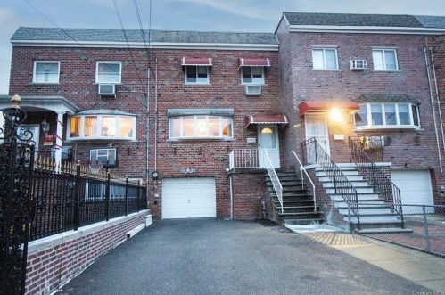 3030 Lawton Ave, Bronx, NY 10465-3411