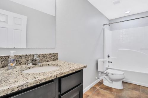 1753 Berkshire Cir, Vero Beach FL 32968-6720 exterior