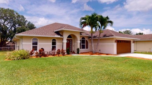 1865 Effland Ave, Fort Pierce, FL 34953-5150