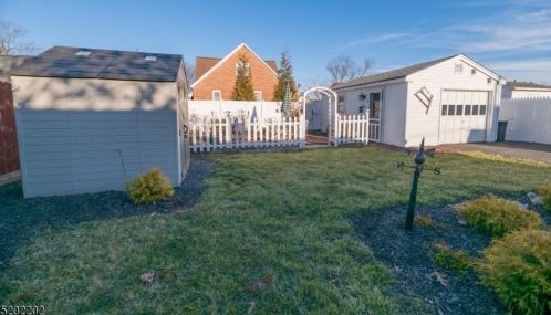 129 15th Ave, Manville NJ  08835-1609 exterior