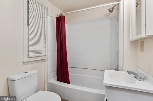 531 Herman Ave, Lemoyne PA  17043-1823 exterior