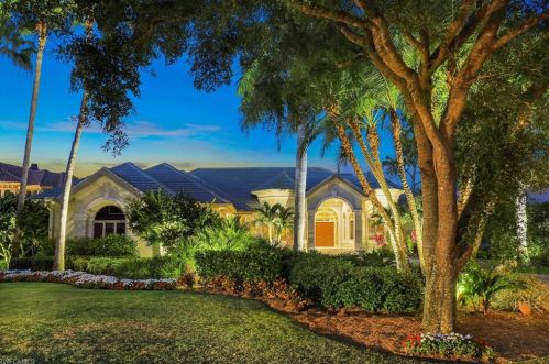 26049 Fawnwood Ct, Bonita Springs, FL 34134-8690