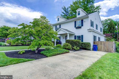 2909 Brook Dr, Falls Church, VA 22042-2303
