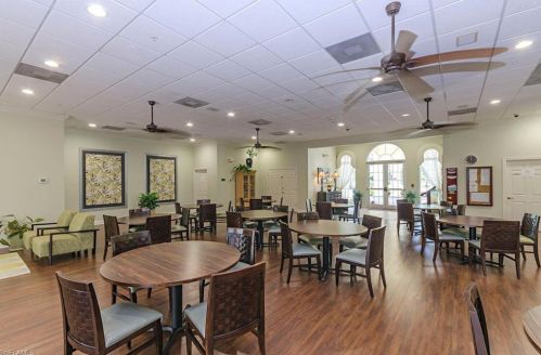 5893 Northridge Dr, Naples FL  34110-2376 exterior