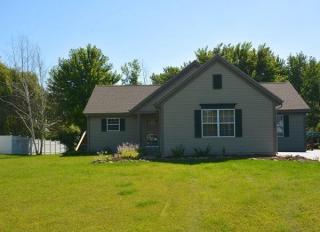 156 Cramer Ave, Dousman, WI 53118-9384