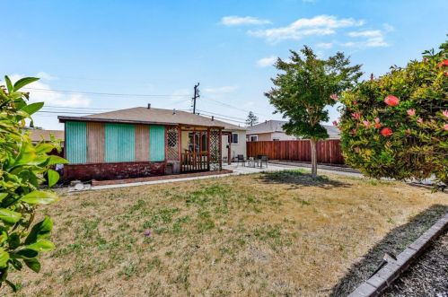 17319 Via Susana, San Lorenzo CA  94580-2650 exterior