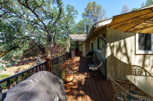 18645 Maple Leaf Ct, Middletown CA  95467-8528 exterior