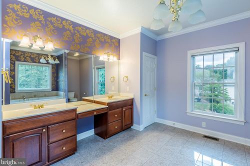 17 Westwind Dr, Lemoyne PA  17043-1233 exterior