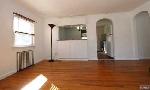 82 Lincoln Ave, Dumont NJ  07628-2713 exterior