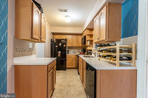 215 Grn Blade Dr, Dover DE  19904-2643 exterior