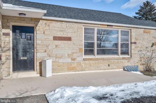 3040 Beverly Rd, Camp Hill, PA 17011-2924