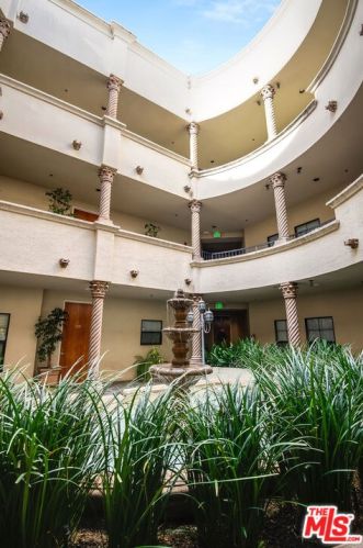 12603 Moorpark St, North Hollywood CA  91604-4559 exterior