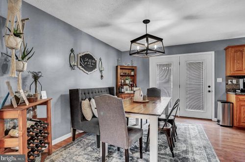 60 Independence Dr, Lees Cross Roads PA  17257-8225 exterior