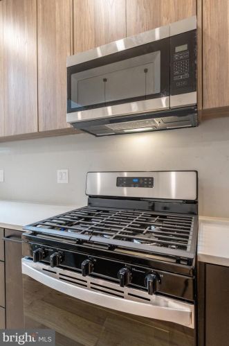 1810 Germantown Ave, Philadelphia PA 19133-1617 exterior