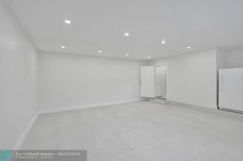 3850 36th Ave, Hollywood FL  33021-1900 exterior