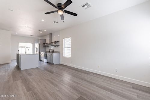 13180 Redfield Rd, Sun City, AZ 85379-6423