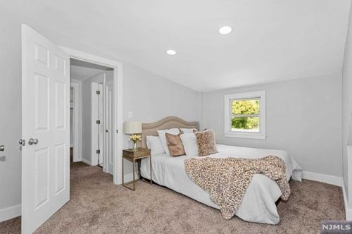 577 Ewing Ave, Franklin Lakes NJ  07417-2302 exterior