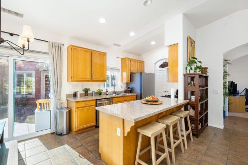 67761 Rio Vista Dr, Cathedral City CA  92234-8636 exterior