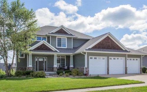 511 Whispering Willow Ln, Twin View Heights, IA 52333-9447