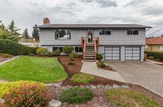 8417 17th St, Tacoma, WA 98465-1012
