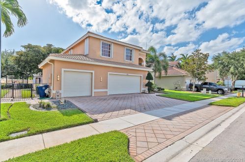 4338 183rd Ave, Hollywood, FL 33029-6331