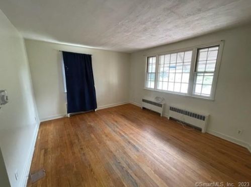 88 Farrell Rd, Waterbury CT  06706-2328 exterior