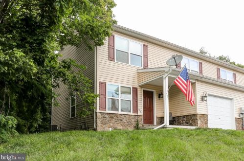 501 Dakemich Ct, West Enola, PA 17025-2556