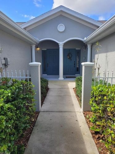 6191 Mandalay Cir, Naples, FL 34112-1910