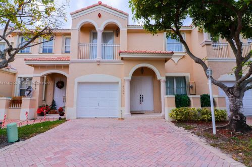 3116 101st Pl, Miami, FL 33172-5920