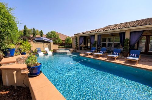 10709 Goldsborough Cir, Valley Home CA  95361-7648 exterior