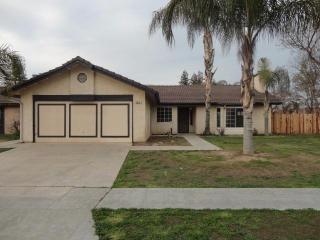 5075 Tower Ave, Fresno, CA 93725-1244