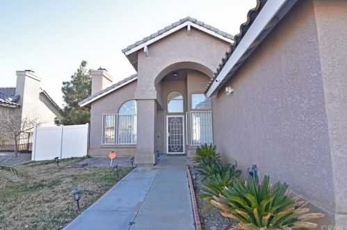 14127 Auburn Ct, Victorville, CA 92394-7306