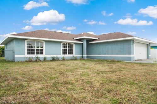 1020 26th Ter, Cape Coral, FL 33904-2918
