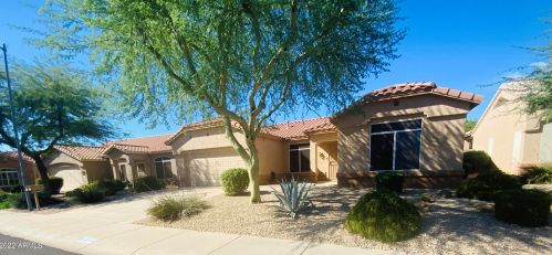 22314 Cochise Ln, Sun City, AZ 85375-2849