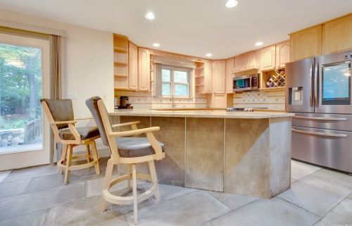 162 Miller Place Rd, Miller Place NY  11764-2803 exterior