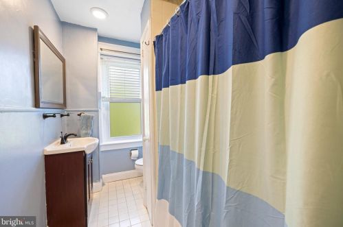 75 Orange Ave, Prospectville PA 19002-4741 exterior