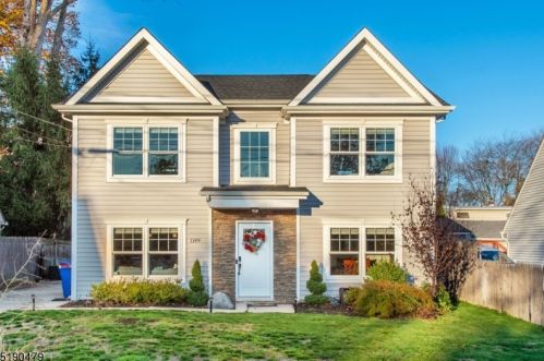 1149 Briarcliff Dr, Rahway NJ  07065-1935 exterior